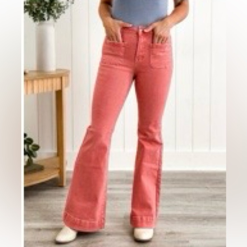 Chic Flare Women's Jeans in Coral